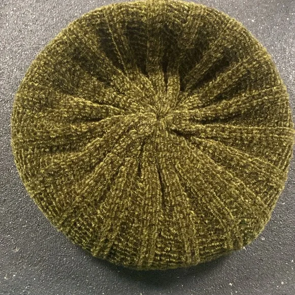 Strawbridge clothier green plush hat - Picture 2 of 4